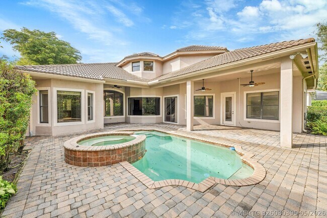 Foto del edificio - 16242 Rosecroft Terrace