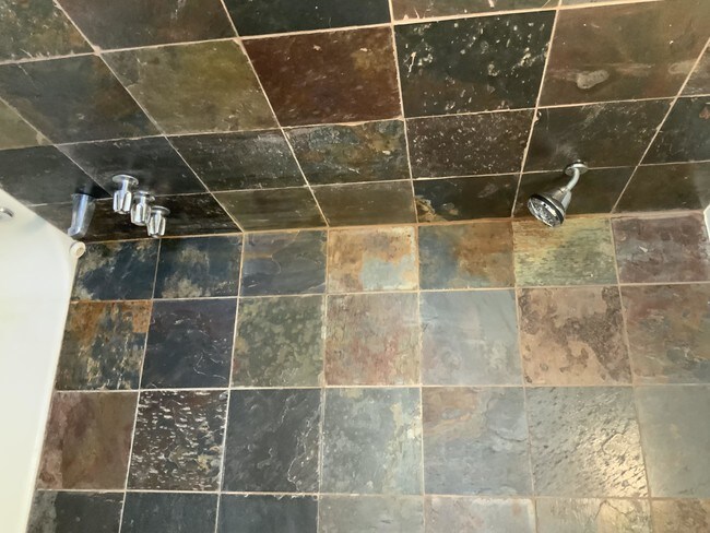 Shower - 5943 Tujunga Ave