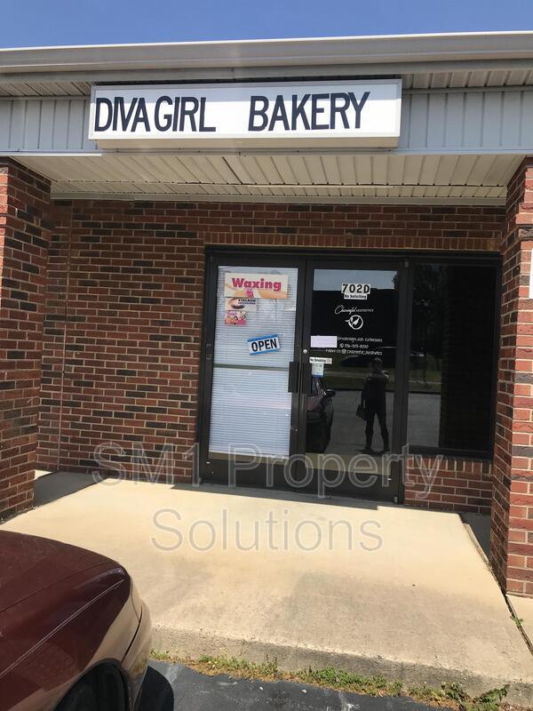 Foto principal - 702 W Main St