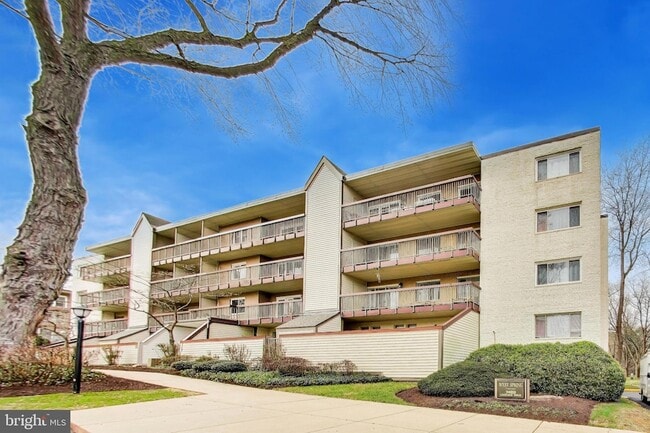 Photo - 7420 Lakeview Dr Apartment