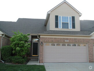 Building Photo - 425 Carson Dr