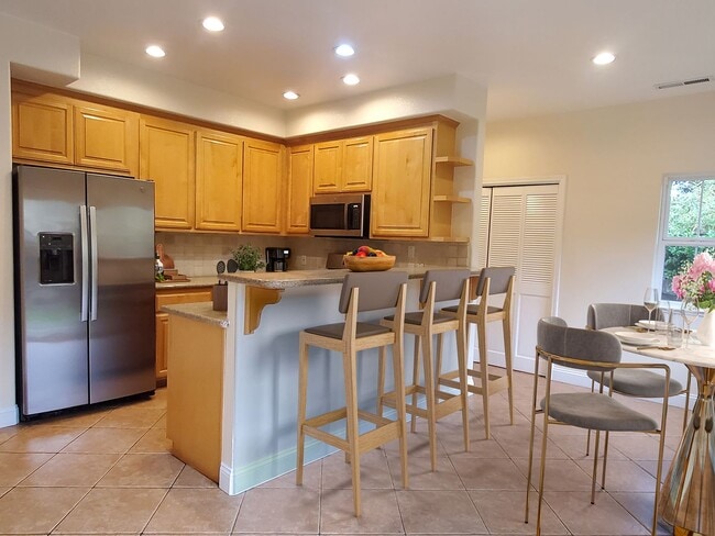 Building Photo - 1570 Layla Ct