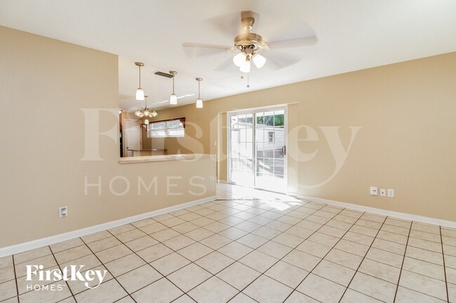 Foto del edificio - 2720 Erin Rd