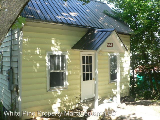 Primary Photo - 223 N Washington St