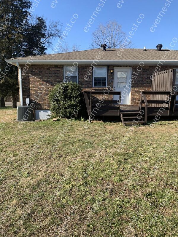 Primary Photo - 1116 N Graycroft Ave