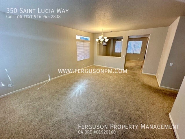 Building Photo - Spacious Four Bedroom Lincoln Home