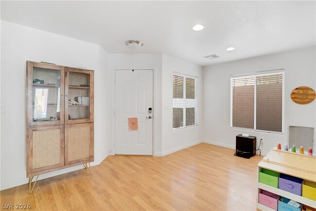Foto del edificio - 9228 Freedom Heights Ave