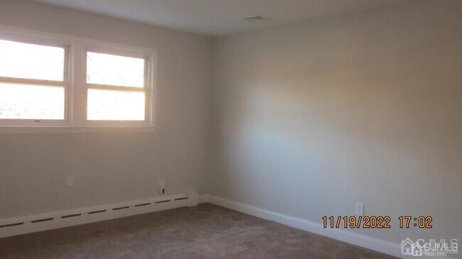 Foto del edificio - 198 Plainfield Rd