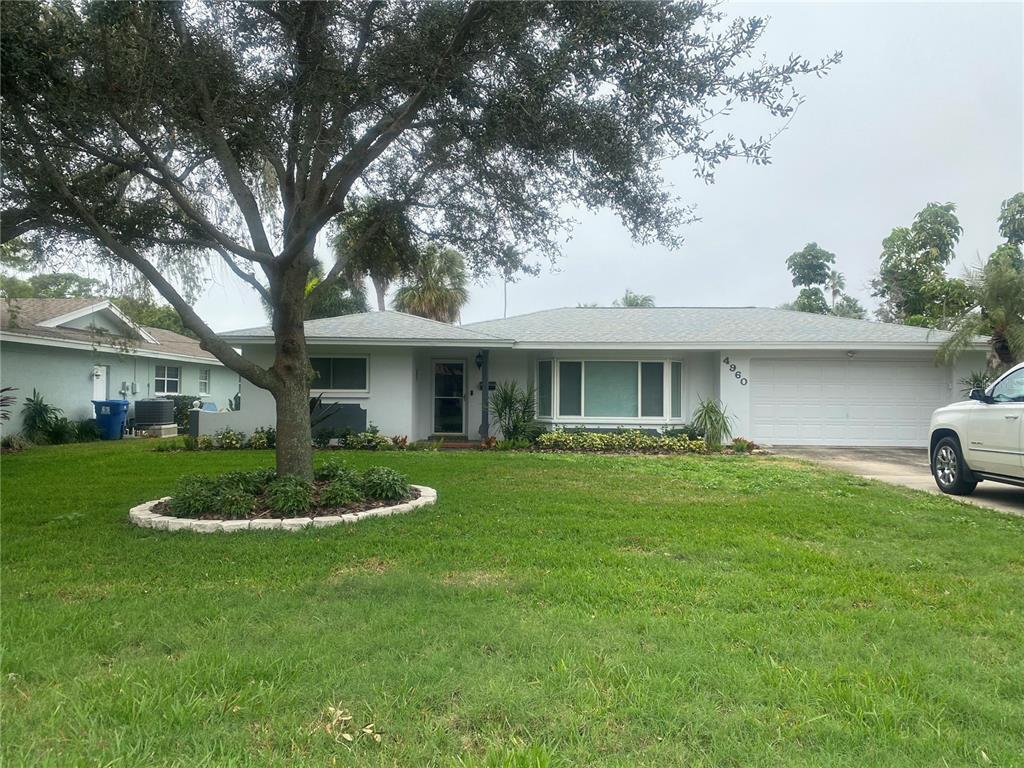 Foto principal - 4960 Shore Acres Blvd NE
