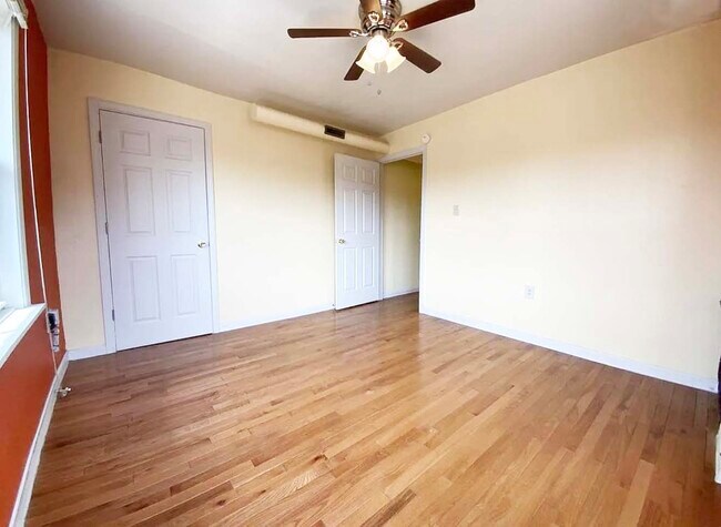 Foto del edificio - 221 Sterrett St