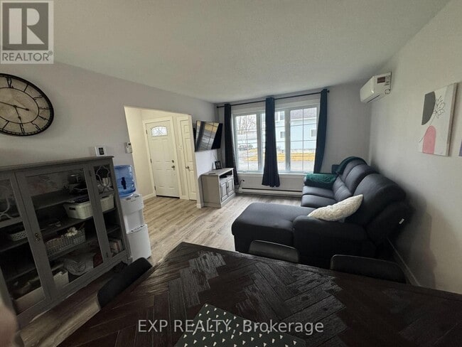 Building Photo - 1 Jacques St