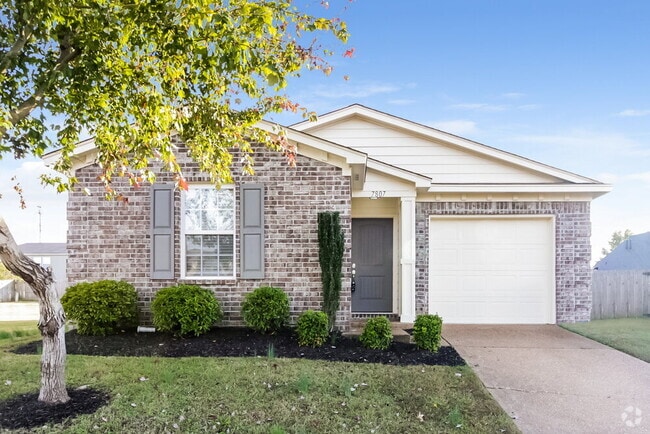 Building Photo - 7807 Birdwood Dr