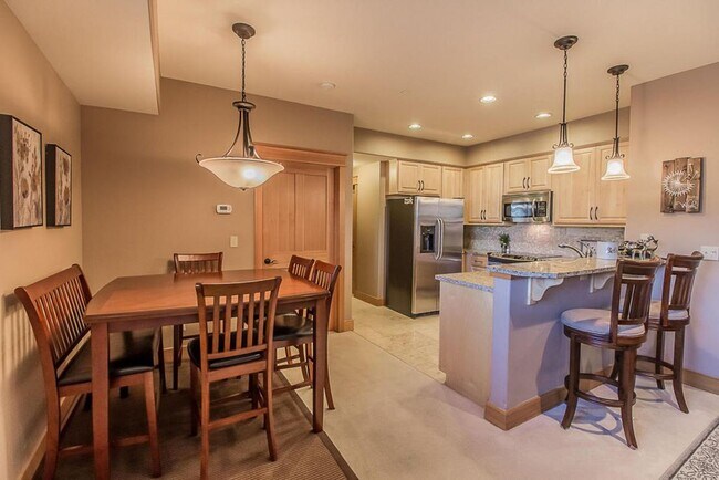 Building Photo - 1 Bedroom | 1.5 Bathrooms | 2 Flexible Bonus Spaces | Luxury Riverstone Condo