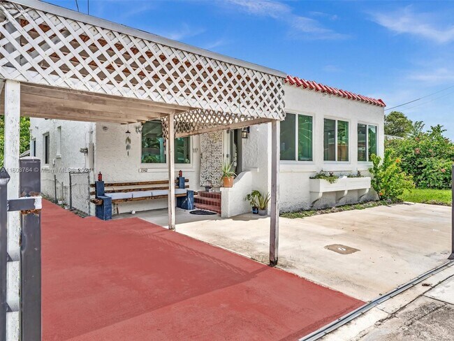 Foto del edificio - 1342 NW 55th Terrace