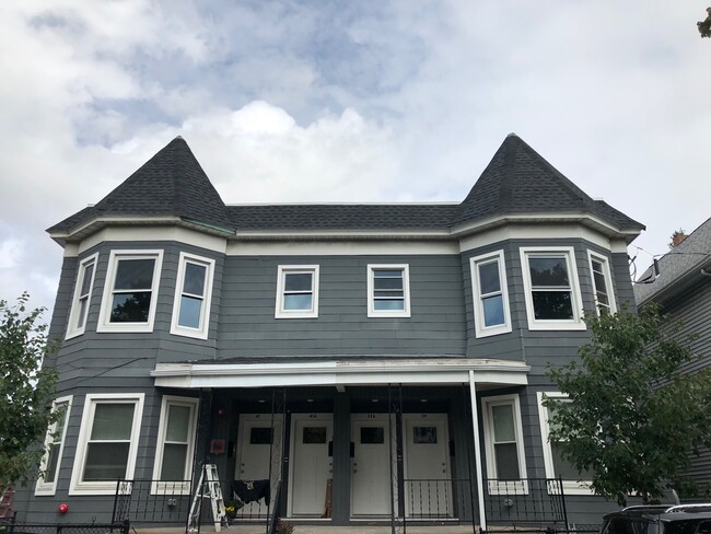 Building Photo - 39 Gilman St