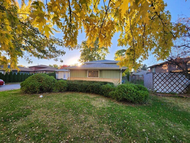 Foto del edificio - 16710 Kenwood Ave