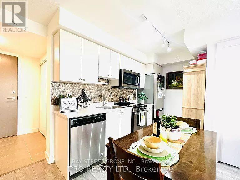 Photo principale - 10-1610 Wilby Crescent