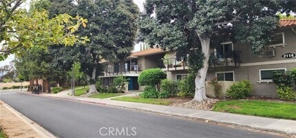 Building Photo - 2114 Via Puerta
