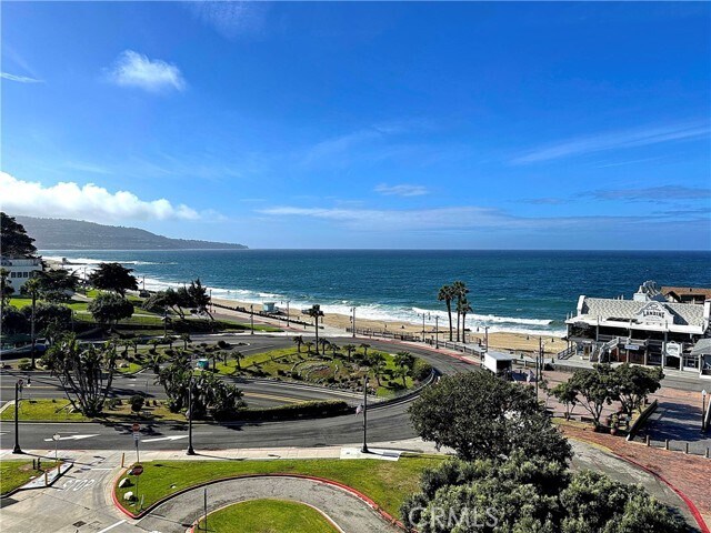 Foto del edificio - 640 The Village