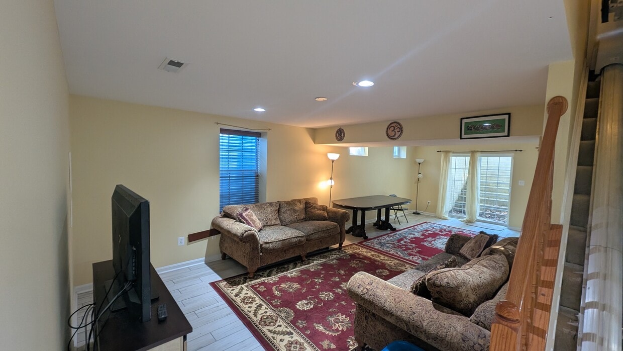 Foto principal - 4688 Woodland Rd