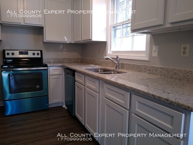Building Photo - Great Duplex In Norcross