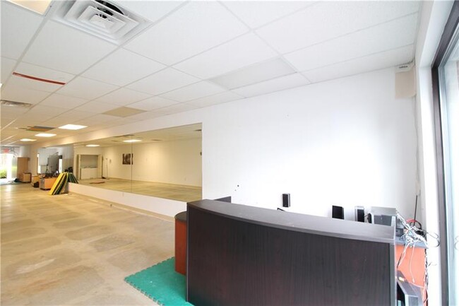 Foto del edificio - 2830 Peachtree Industrial Blvd