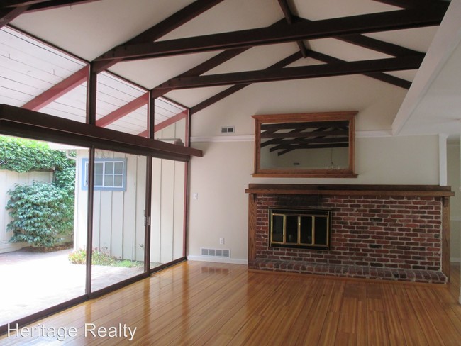 Building Photo - 3 br, 2 bath House - 747 Costa Rica Avenue