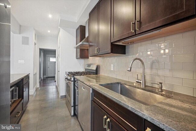 Foto del edificio - 1452 Spring Rd NW