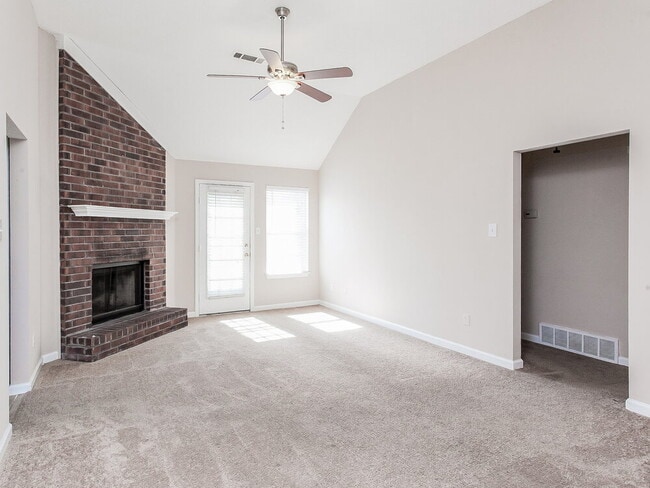 Building Photo - 7499 Spinola Cove