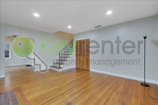 Foto del edificio - 2400 27th St