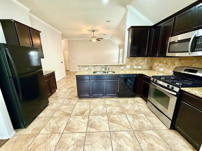 Foto del edificio - 5825 Zachary Scott St