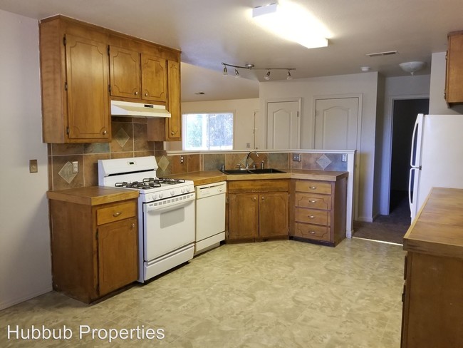 Building Photo - 3 br, 2 bath House - 12097 Shaver Lane