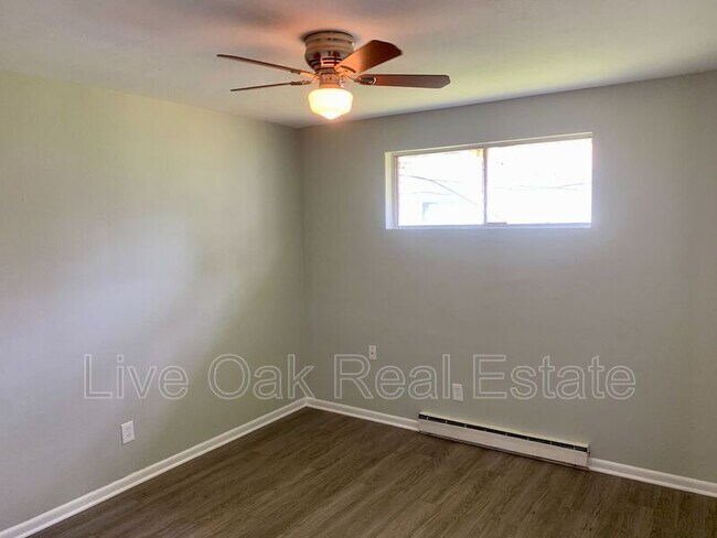 Foto del edificio - 314 Woodview Ave
