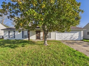 Building Photo - 303 Breton Dr