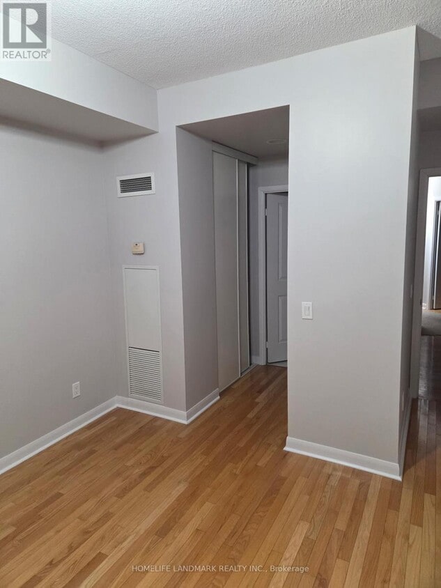 Building Photo - 235 Sherway Gardens Rd