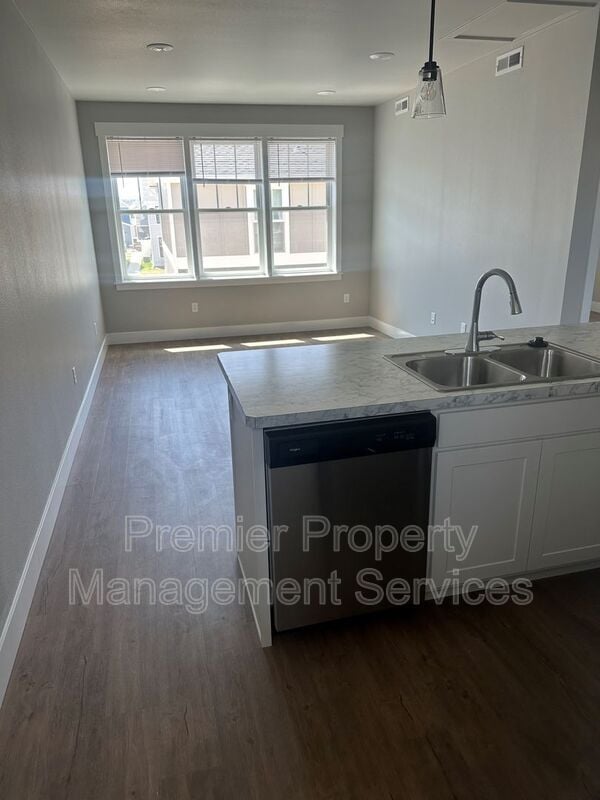 Foto del edificio - 6011 Elysian Rd