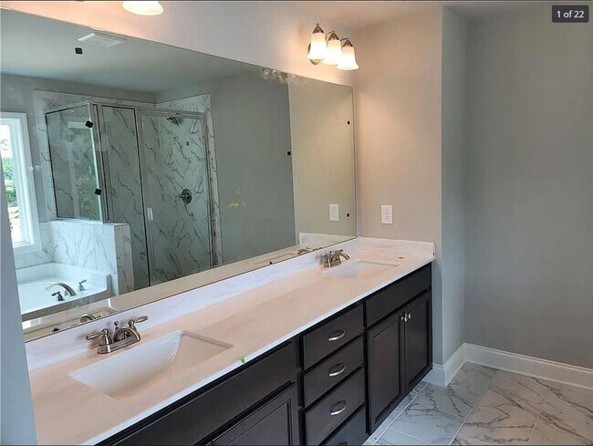 Building Photo - 2425 Morgan Pl Dr