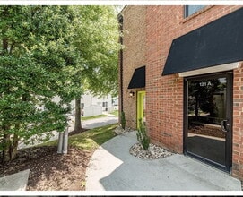 Building Photo - 121 Northwynd Cir