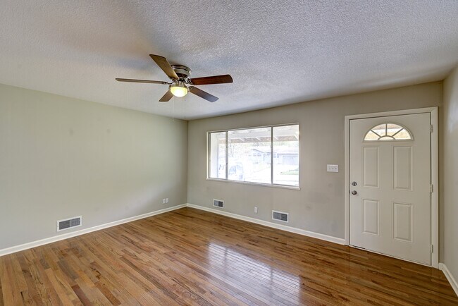 Building Photo - 1706 NE 67th Ter