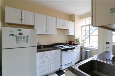 Building Photo - 17 Forest St