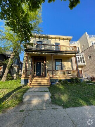 Building Photo - 2030 N Cambridge Ave