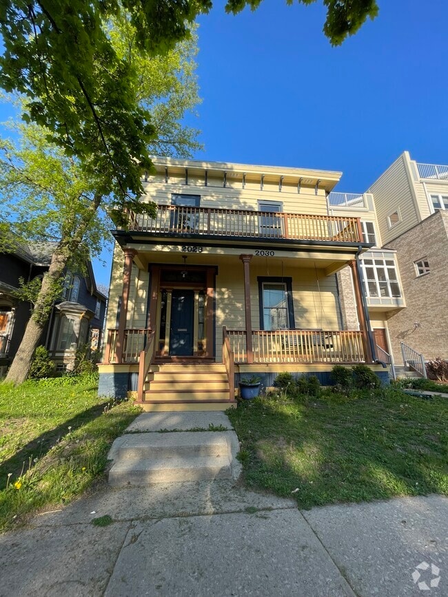 Building Photo - 2030 N Cambridge Ave