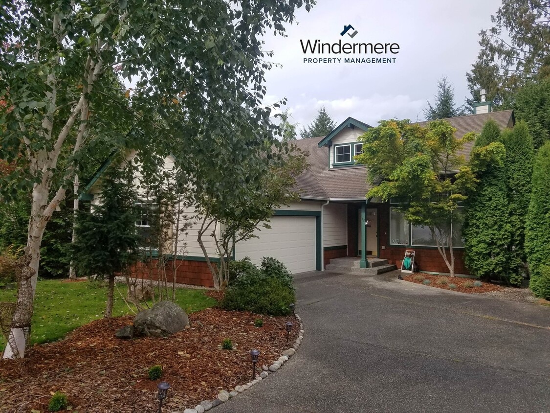 AVAILABLE NOW!! Port Ludlow Gem - - AVAILABLE NOW!!  Port Ludlow Gem -