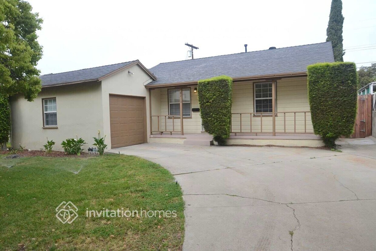 Foto principal - 8213 Murietta Ave
