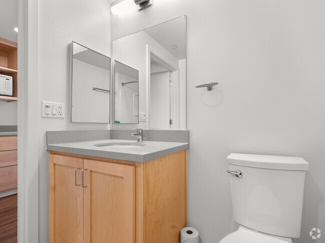Baño - Page Street Studios