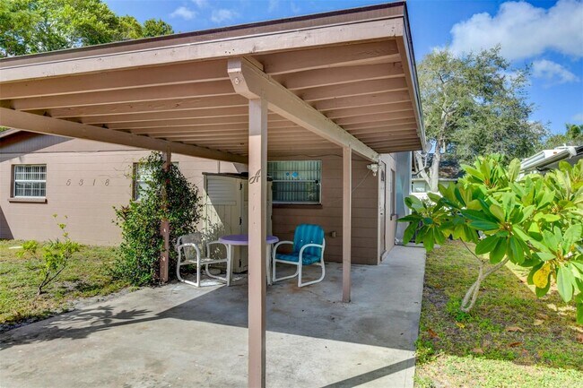 Cochera - 5318 17th St W