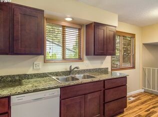 Building Photo - 13405 SW Cresmer Dr