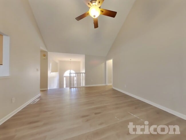 Building Photo - 3350 Slate Dr