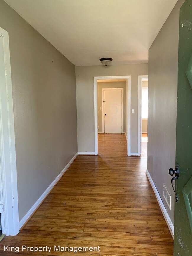Building Photo - 3 br, 1 bath House - 826 Parker Blvd