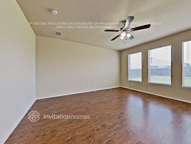 Foto del edificio - 1000 Pebblecreek Dr